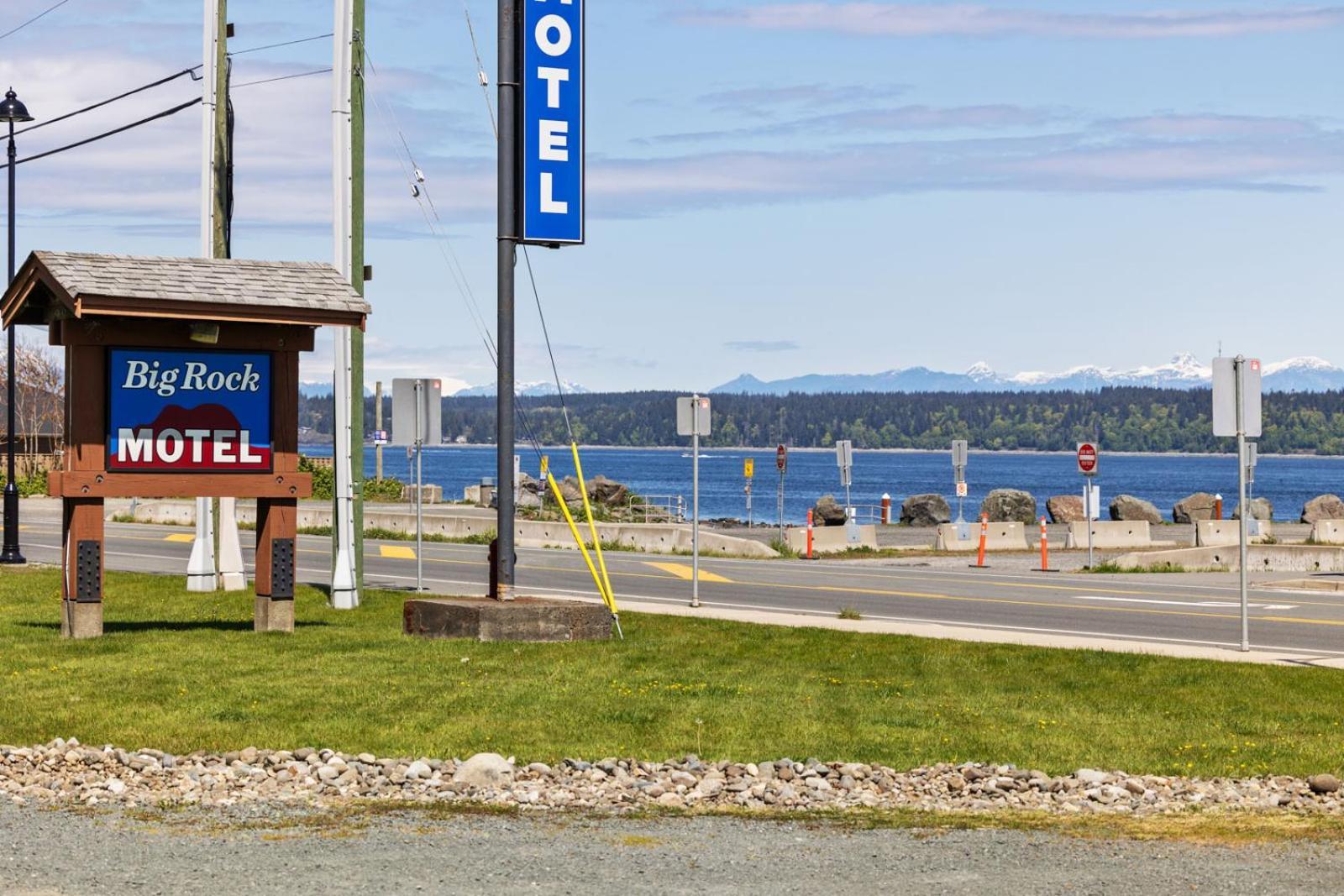 Big Rock Motel Campbell River Buitenkant foto