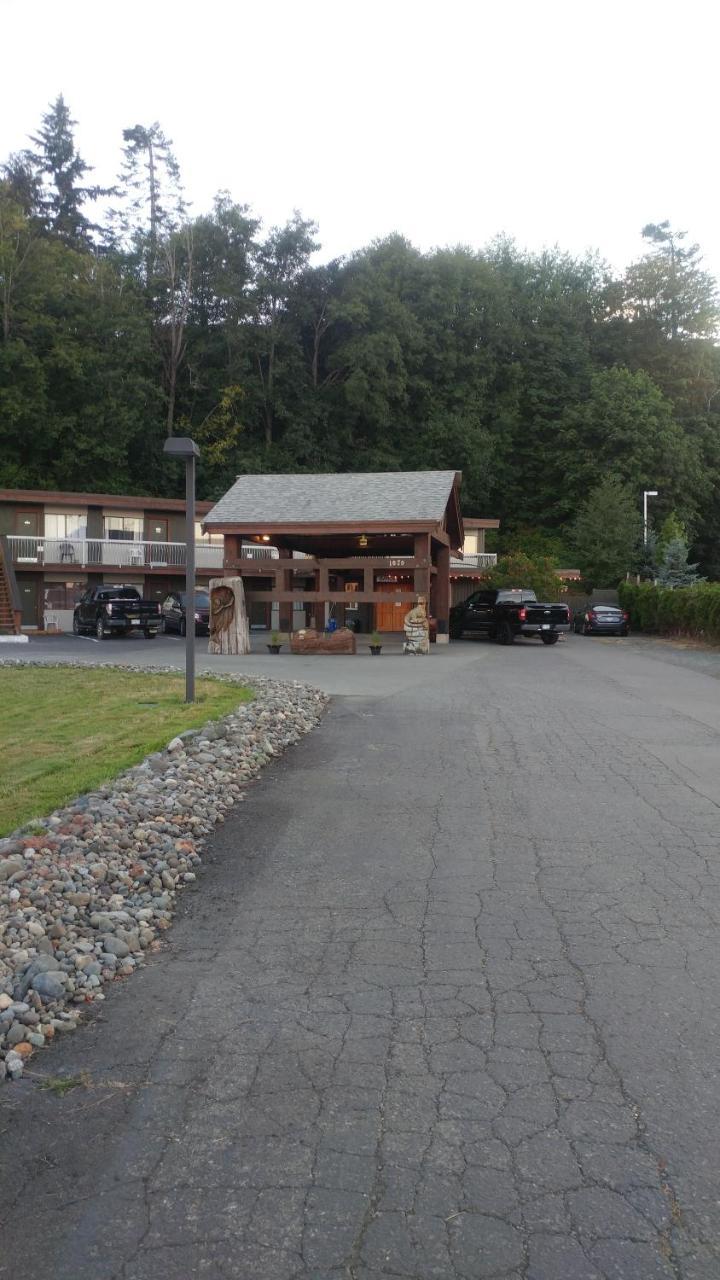 Big Rock Motel Campbell River Buitenkant foto