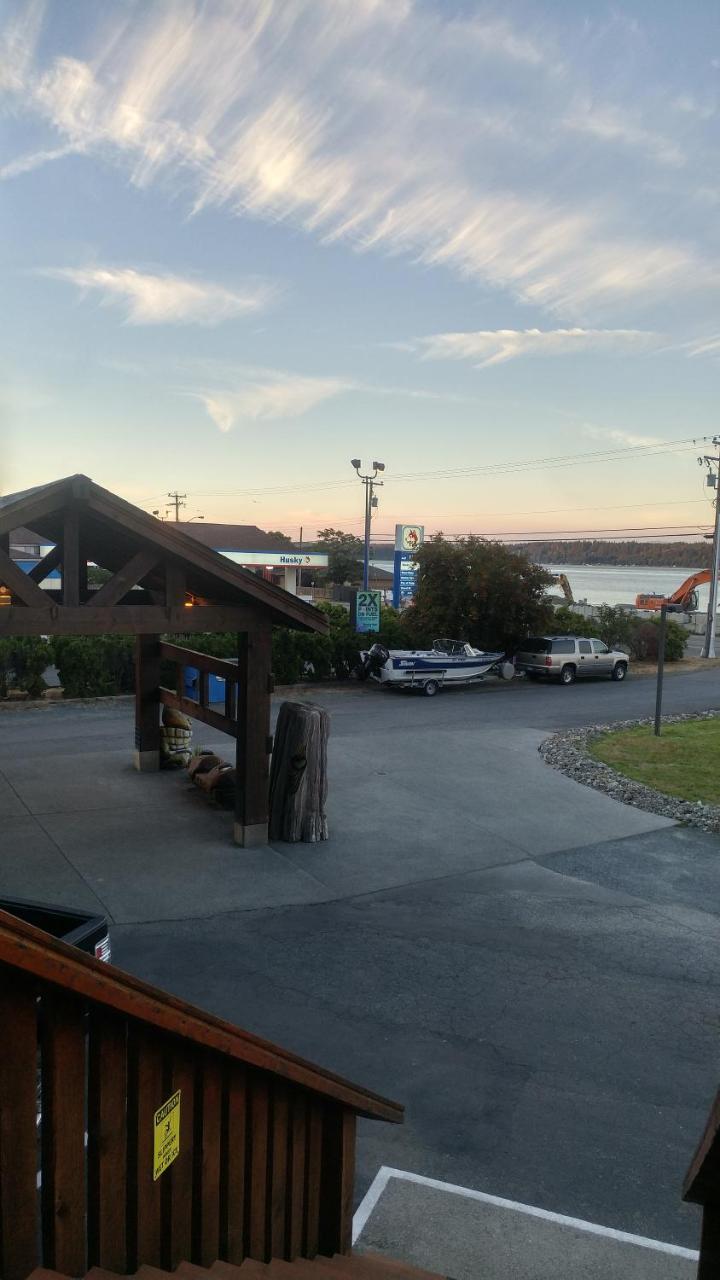Big Rock Motel Campbell River Buitenkant foto